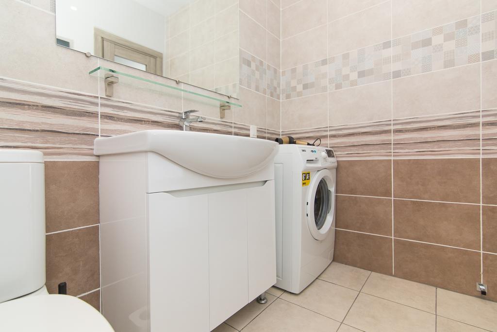 Vip Apartmen Apartment Sumy Bagian luar foto